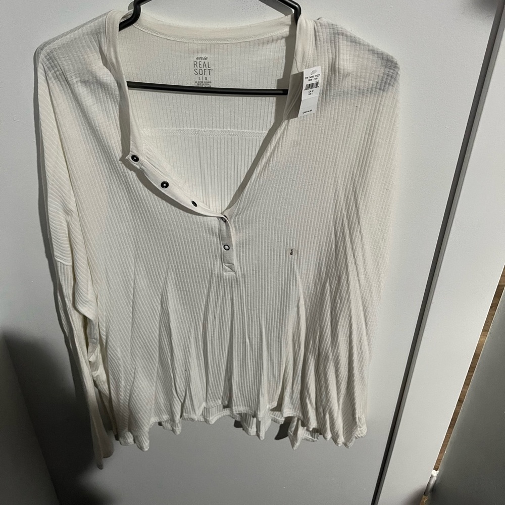 Aerie long sleeve shirt
